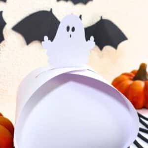 Plotterdatei | "Geist mit Mittelfinger - Halloween Box - Faltschachtel" für alle großen Schneidegeräte wie Cricut Maker, Explore, Brother, Silhoutte, Siser usw.